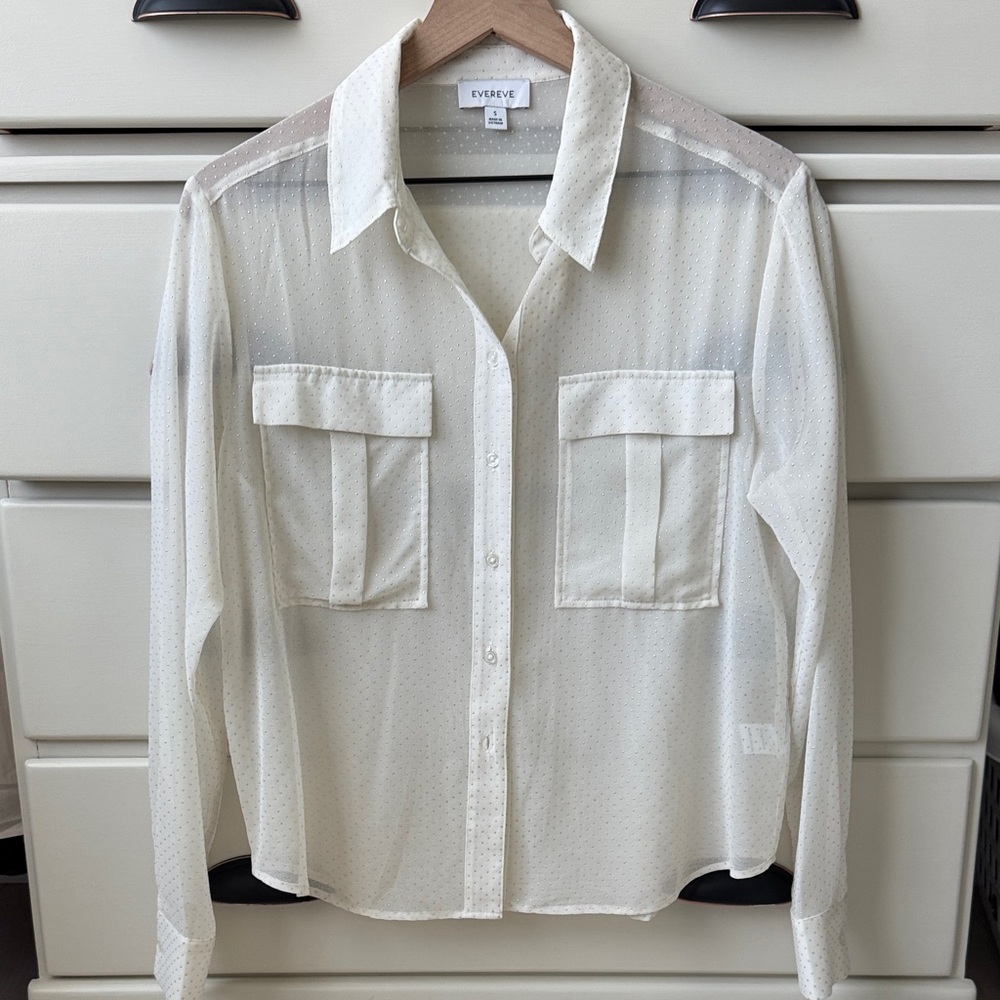 Evereve Dotted Sheer Button-Up Blouse